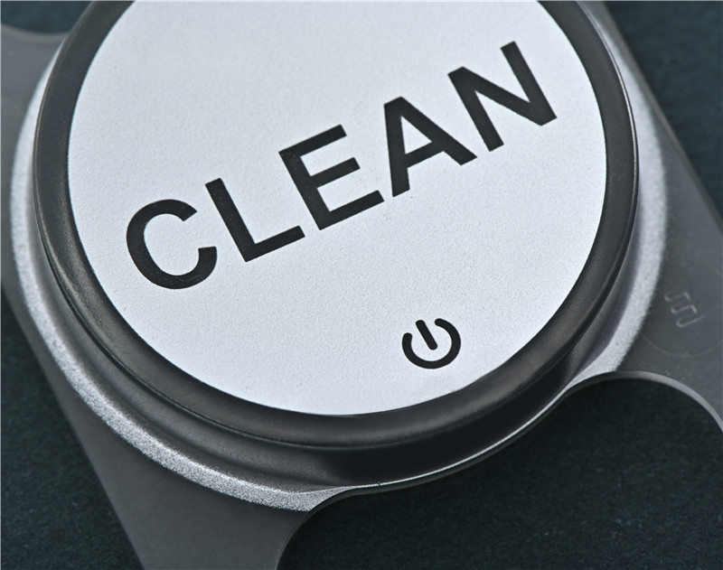 Solid UV laser source peeling on plastic with short wavelength and small spot